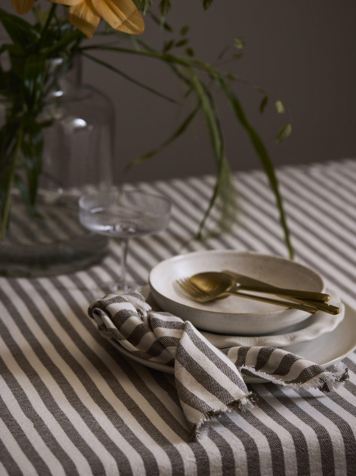 Tovaglia 'Gaby' 140x280 - Marrone