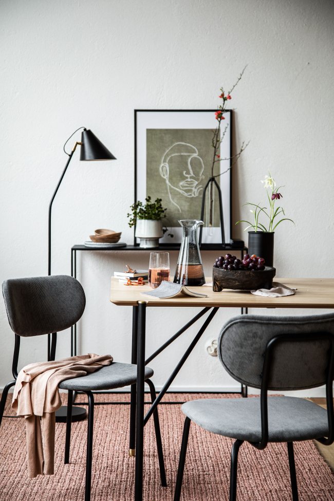 Gruppo pranzo 'Kungsholmen Hornstull' - 1 Tavolo & 4 Sedie